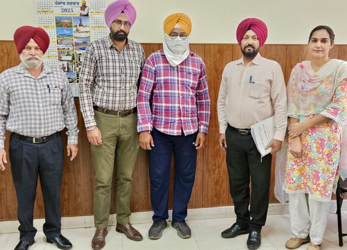 ਵਿਜੀਲੈਂਸ ਬਿਊਰੋ ਨੇ ਰਿਸ਼ਵਤਖੋਰੀ ਦੇ ਮੁਕੱਦਮੇ ਚ ਭਗੌੜੇ ਮੀਟਰ ਰੀਡਰ ਨੂੰ ਕੀਤਾ ਗ੍ਰਿਫ਼ਤਾਰ